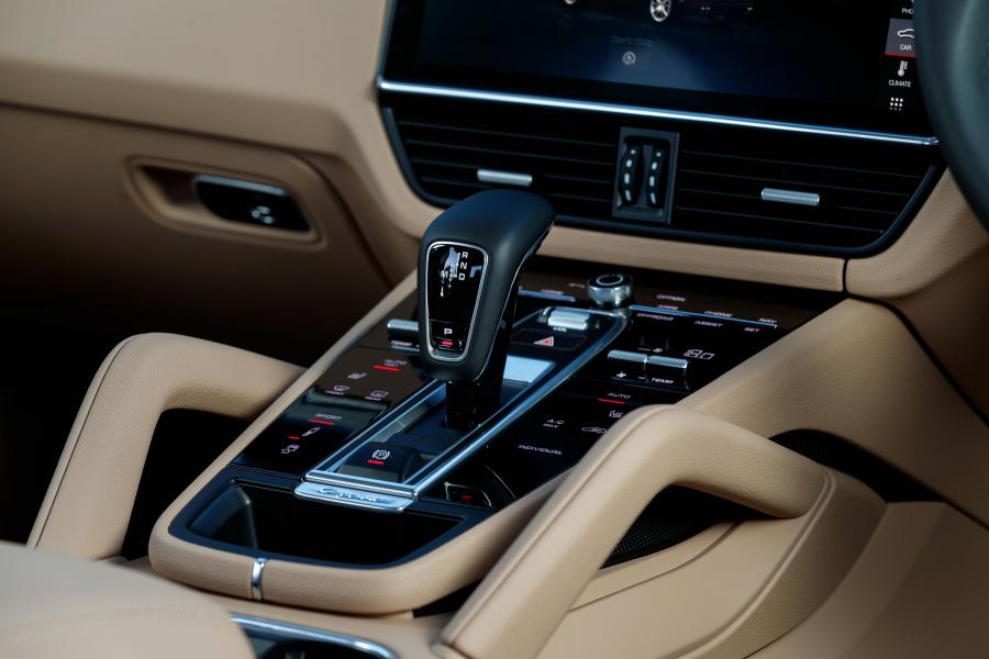 Детали интерьера Porsche Cayenne (PO536) 2018 года  (AU) (фото 21 из 26)